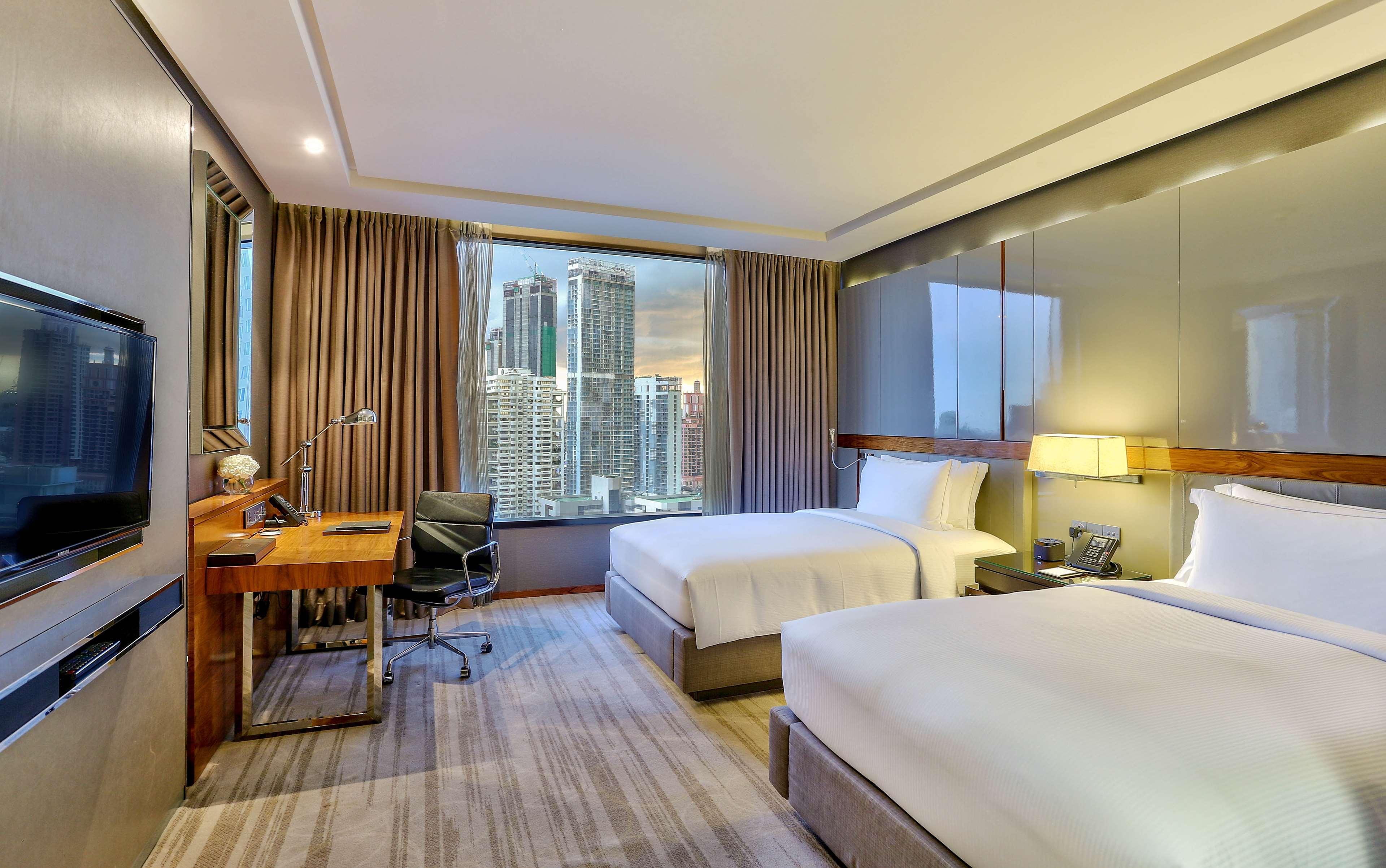 Hilton Sukhumvit Khách sạn Bangkok
